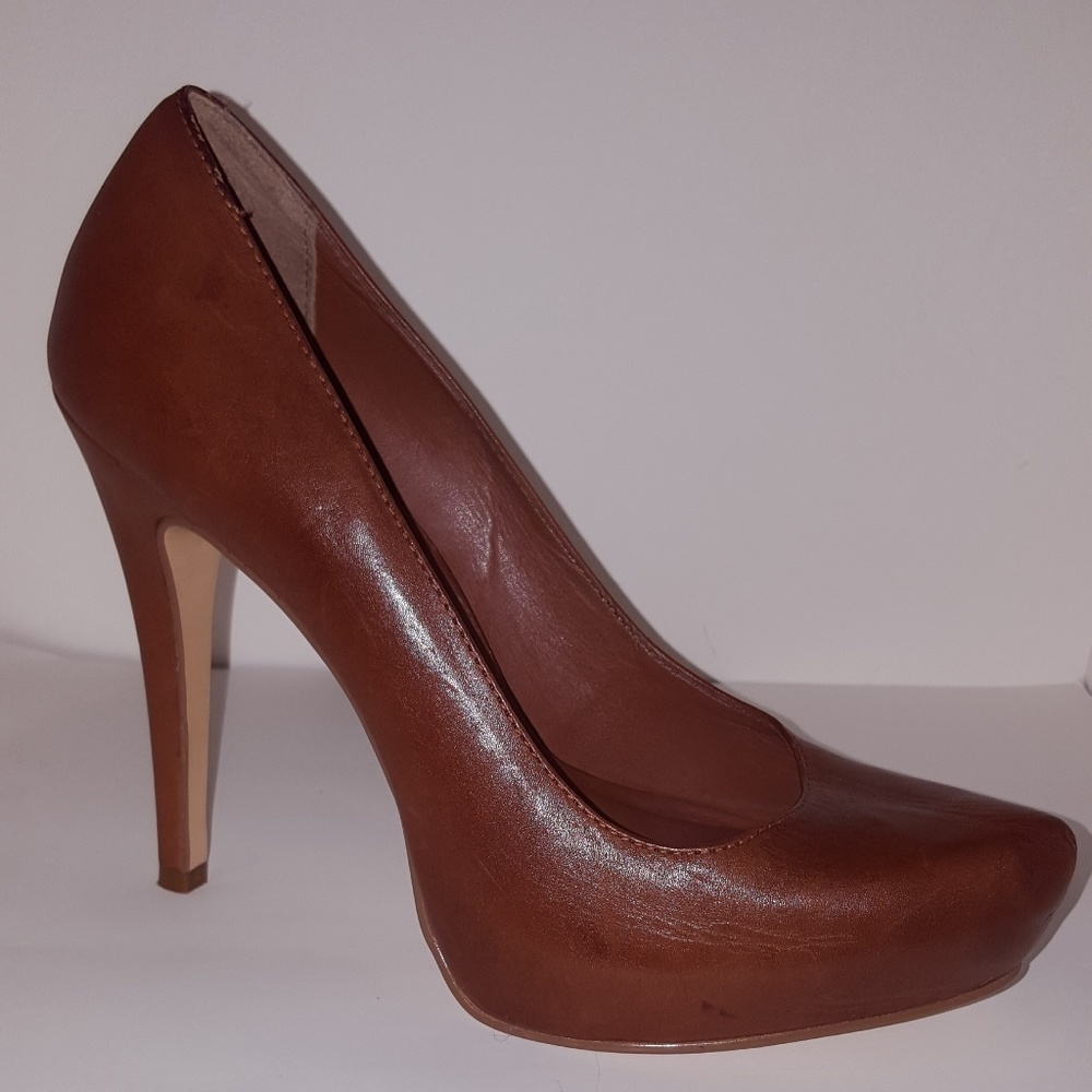 One pair of women's shoes.